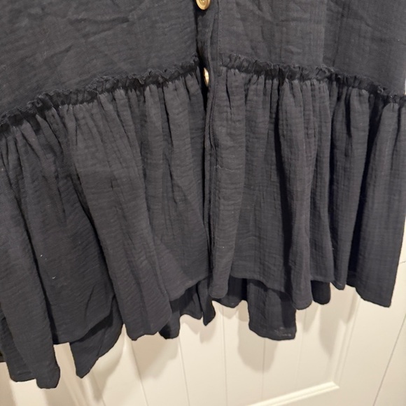 NEW Boutique Dress with Buttons and Pockets - Picture 5 of 7